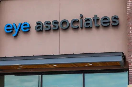 Eye Associates exterior sign at Bluhawk